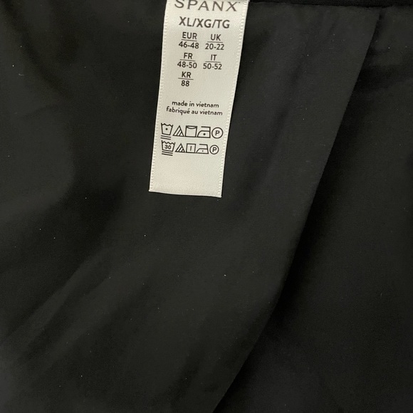 SPANX Classic Black blazer - Picture 3 of 3